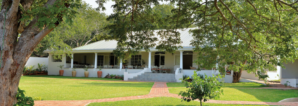 Batonka Guest Lodge - Hauptgebäude