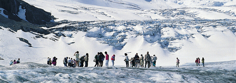 Besucher am Athabasca Gletscher, Columbia Icefield