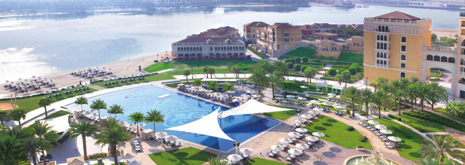 Außenansicht des The Ritz Carlton Abu Dhabi, Grand Canal