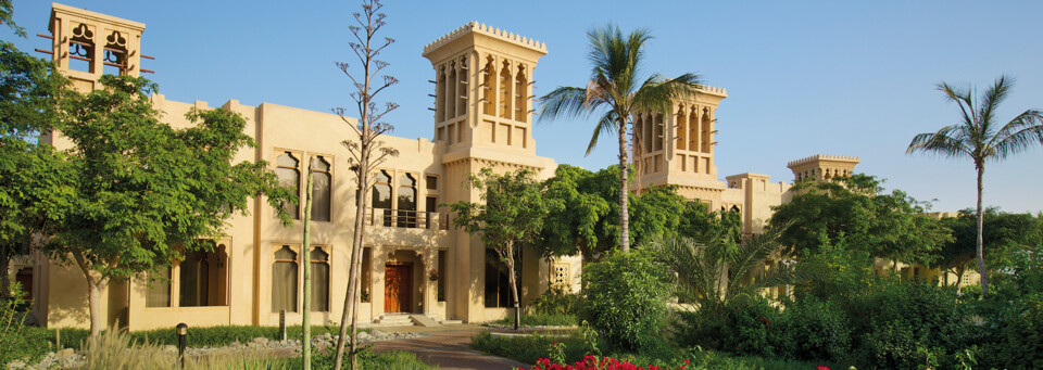 Hilton Al Hamra Beach & Golf Resort - Außenansicht