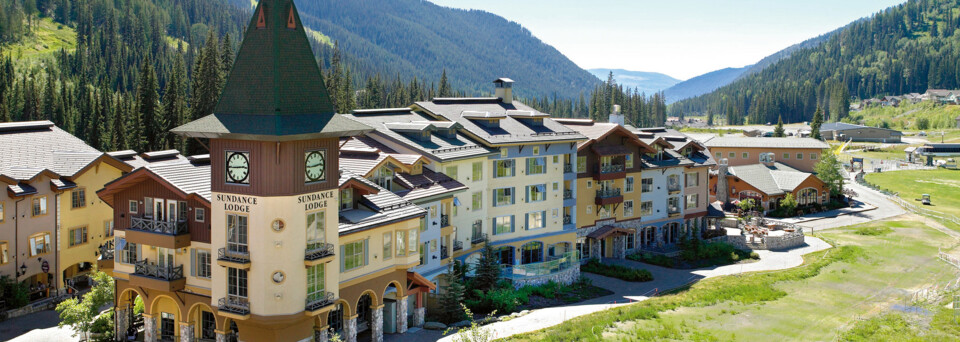 Sommer Außenansicht Coast Sun Dance Lodge Sun Peaks