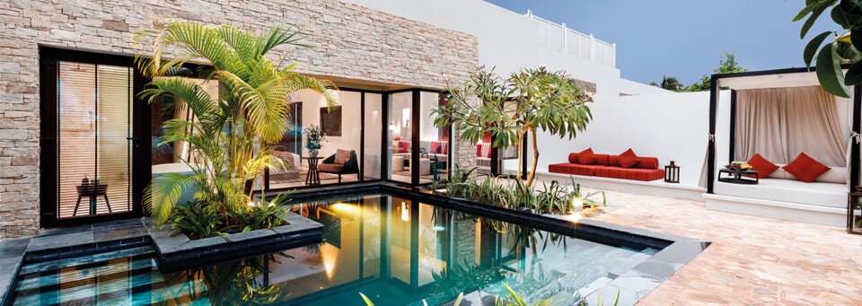 Pool-Villa Beispiel des Al Baleed Resort Salalah by Anantara