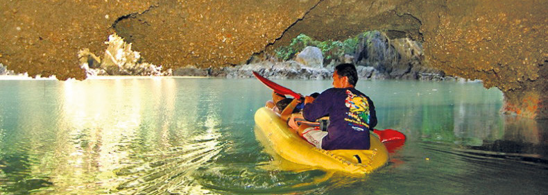 Kanutour durch Höhlen Phuket