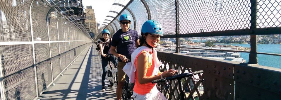 Bike the Bridge, Radfahrer auf der Harbour Bridge in Sydney