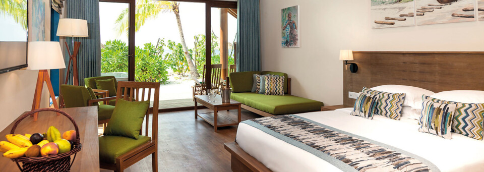 Reethi Faru Resort Beispiel Deluxe Jacuzzi Beach Villa