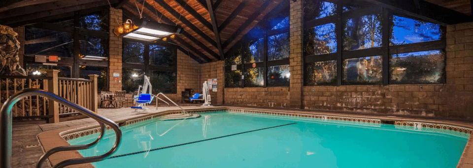 Pool Best Western Yosemite