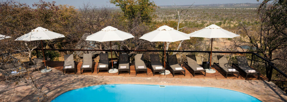 Pool der Ongava Lodge