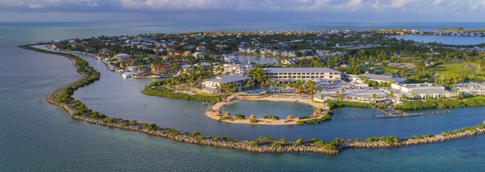 Außenansicht des Hawk's Cay Resort