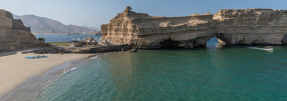 Strand des Shangri-La Al Husn Resort & Spa