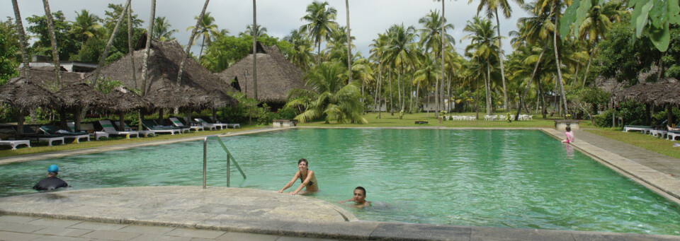 Pool des Marari Beach Resort in Mararikulam