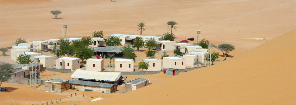 Außenansicht des Sama Al Wasil Desert Camp