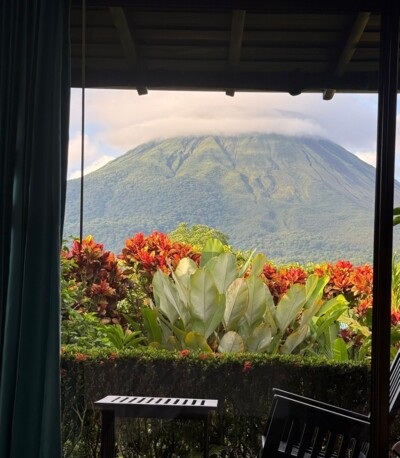 Zimmer mit Blick auf den Vulkan Arenal