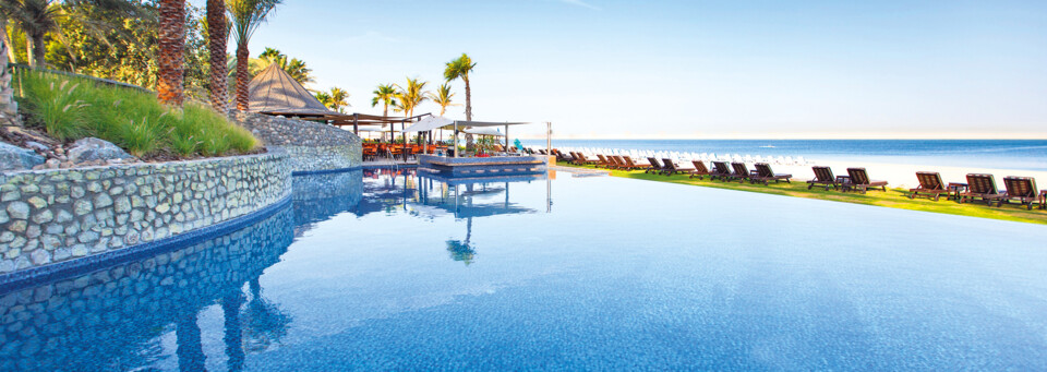 Poolbereich JA Jebel Beach Hotel Dubai