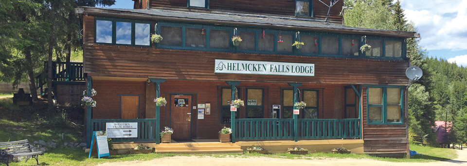 Außenansicht der Helmcken Falls Lodge