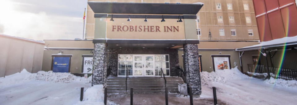 Frobisher Inn im Winter
