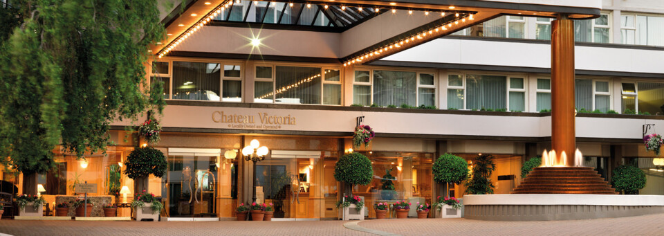 Außenansicht des Chateau Victoria Hotel & Suites