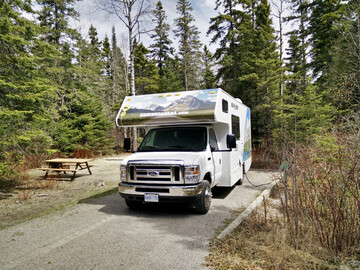 Cruise Canada Camper