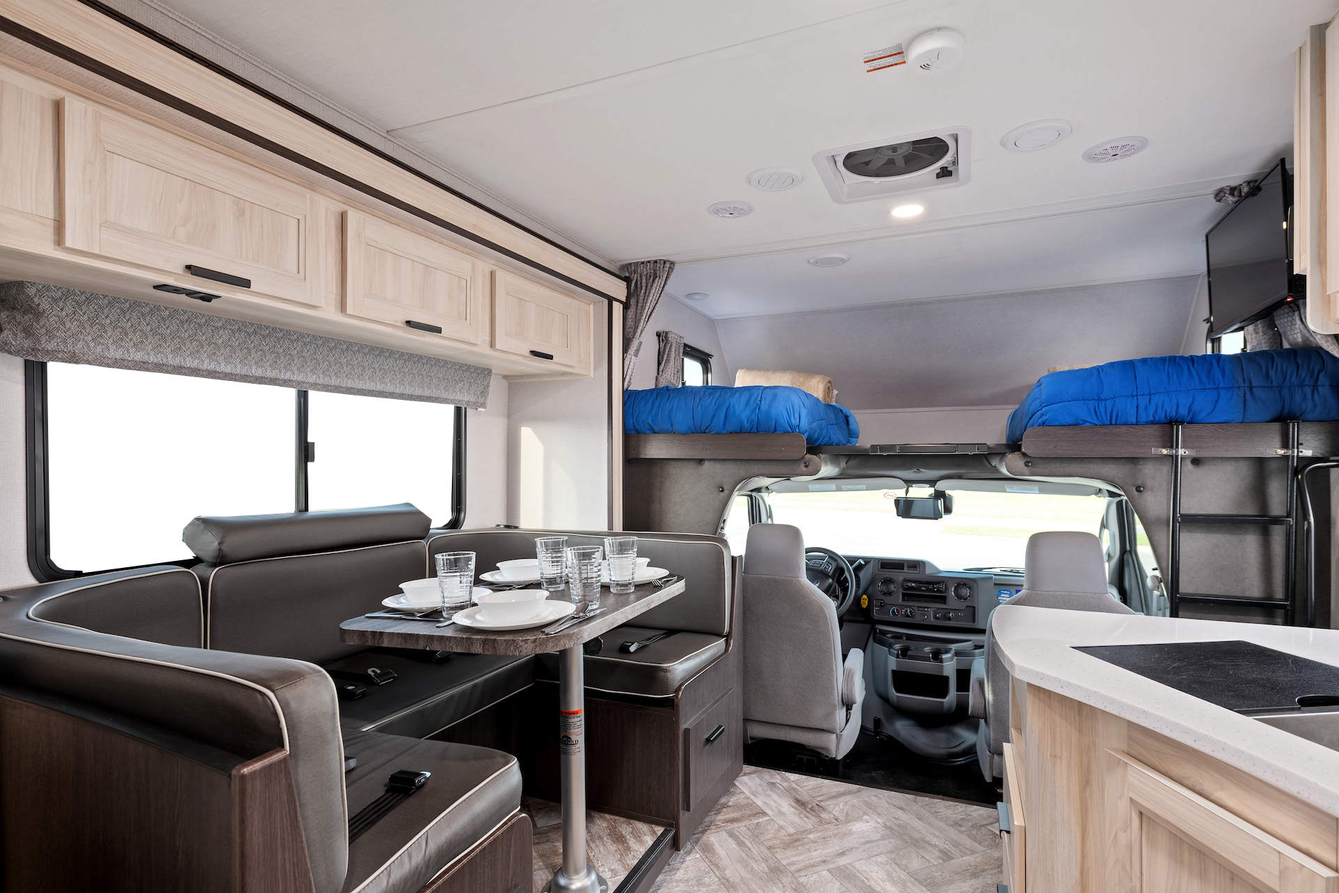 Innenansicht des MH-B Midi Motorhome