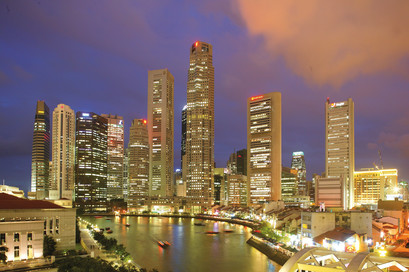 Singapur Skyline bei Nacht