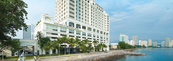 Außenansicht des Eastern & Oriental Hotel Georgetown auf Penang