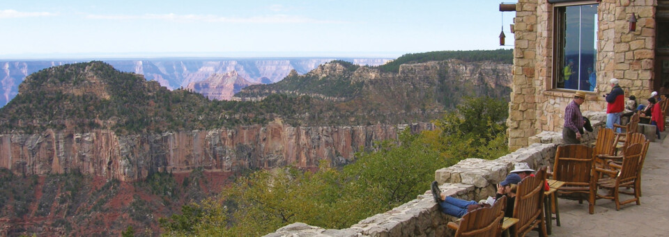 Ausblick vom Grand Canyon North Rim Lodge auf den Grand Canyon
