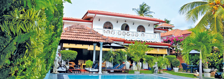 Ayubowan Guesthouse Negombo Aussenansicht mit Pool