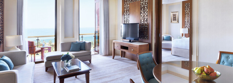 Executive Suite Zimmerbeispiel des Al Bustan Palace, A Ritz-Carlton Hotel