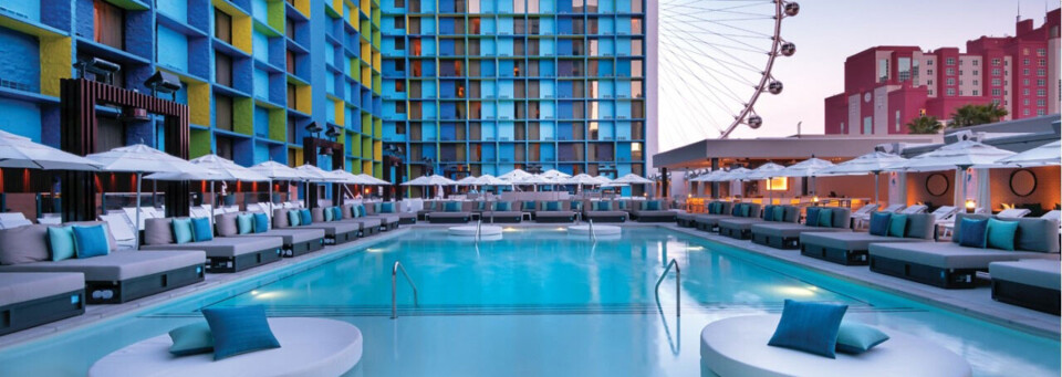 The LINQ Hotel & Casino Pool