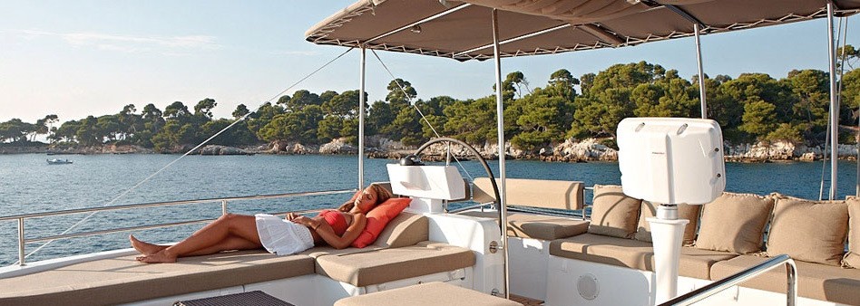 Dream Yacht Charter Blue Lagoon 620 - Deck