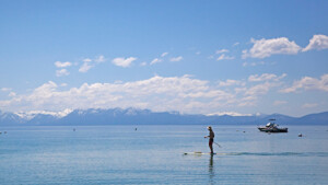 SUP-Boarding am Lake Tahoe in Nevada