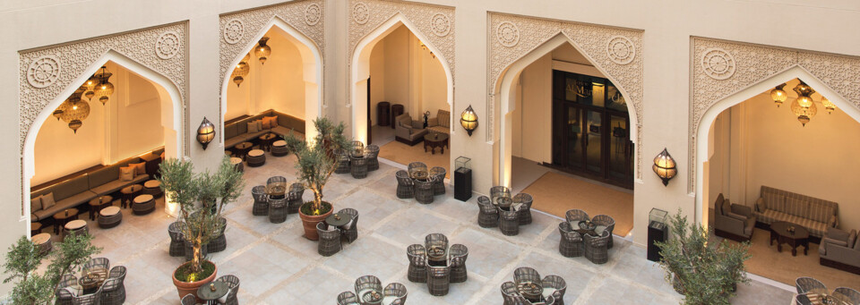 Manzil Downtown Dubai Courtyard