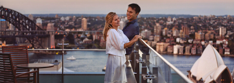 Paar auf Dachterrasse - Intercontinental Sydney