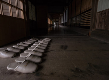 Japan Reisebericht: Weiße Pantoffeln für den Aufenthalt im Kloster