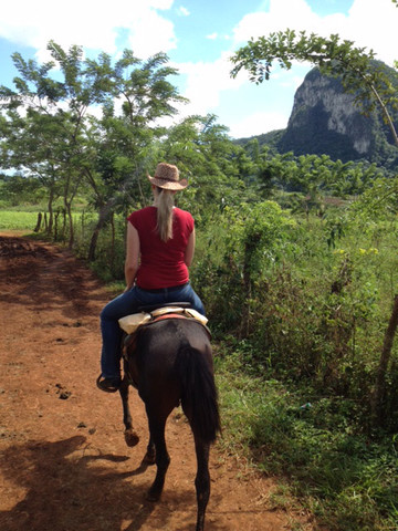 Kuba Reisebericht: Ausritt mit dem Pferd durch das Viñales Tal