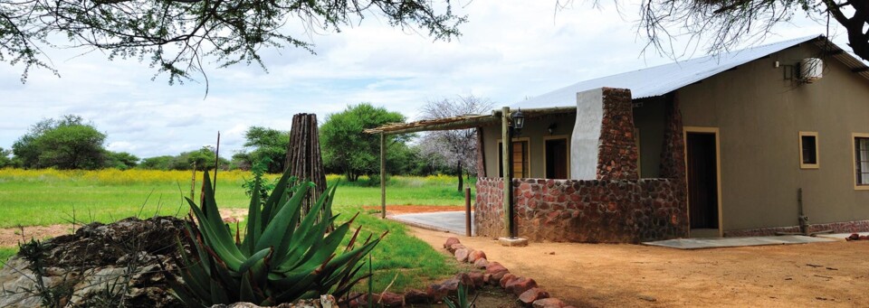 Außenansicht der Otjiwa Safari Lodge 