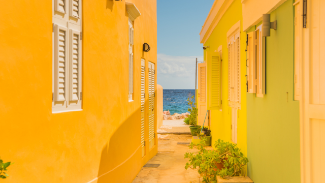 Bunte Architektur auf Curaçao