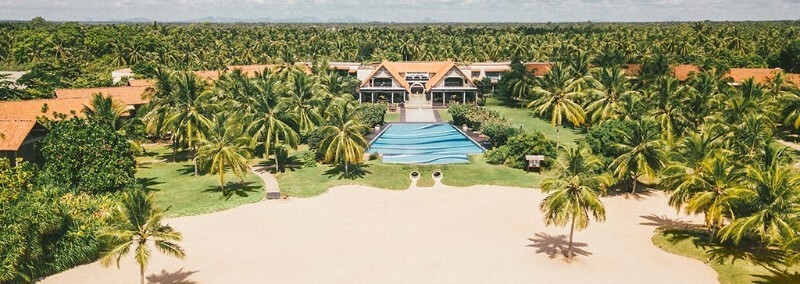 Pasikuda Uga Bay Pool + Strand 