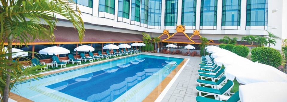 Pool des The Empress Hotel