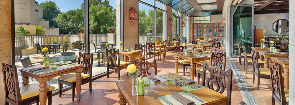 Vista Restaurant - Ajman Saray, A Luxury Collection Resort