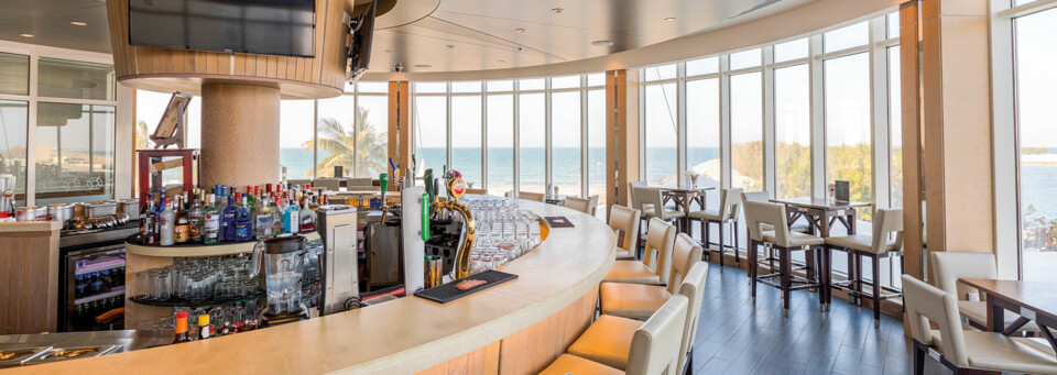 Compass Bar des Millennium Resort Mussanah