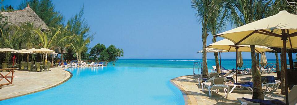 Baobab Beach Resort & Spa Pool