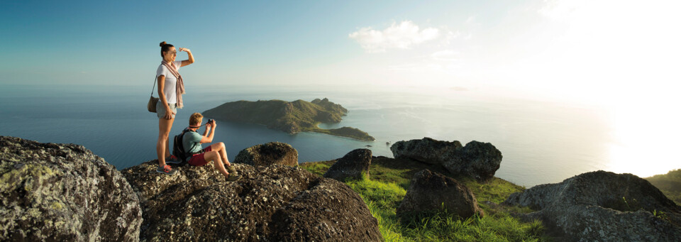 Fiji - Paar auf Berg