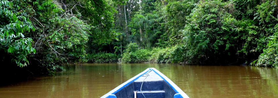 Ecuador und Galápagos Reisebericht - Bootsfahrt zur Tapir Lodge im Cuyabeno Naturreservat