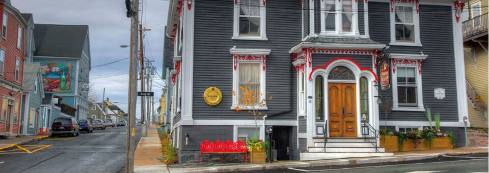 Außenansicht des The Mariner King Inn in Lunenburg