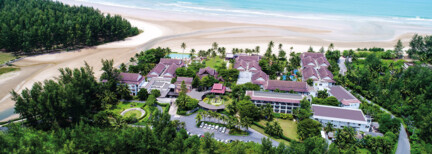 Apsara Beachfront Resort & Villa