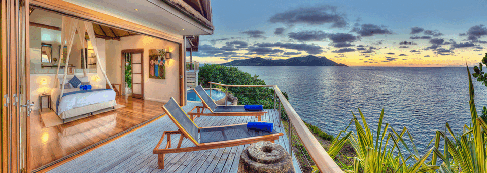 Zimmerbeispiel mit Terasse Royal Davui Island Resort