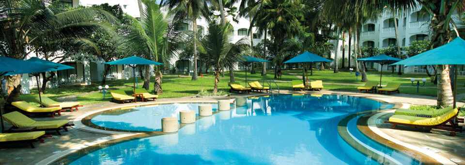 Pool des Sarova Whitesands Beach Resort & Spa