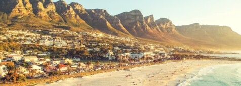 Kapstadt Camps Bay Strand © wallix über Getty Images
