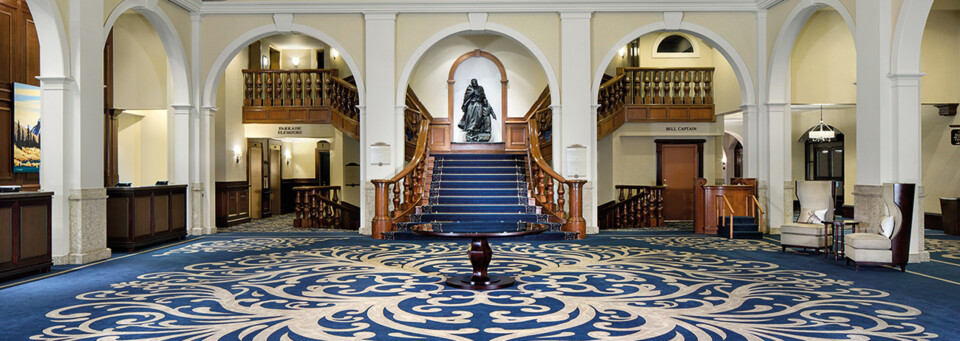 Lobby des Fairmont Chateau Lake Louise