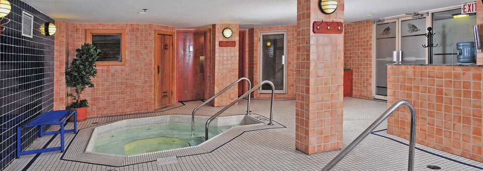 Whirlpool des Banff Ptarmigan Inn